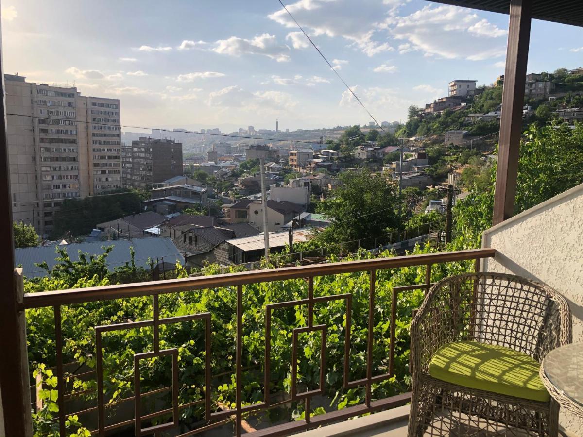 Hillside Guest House Єреван Екстер'єр фото